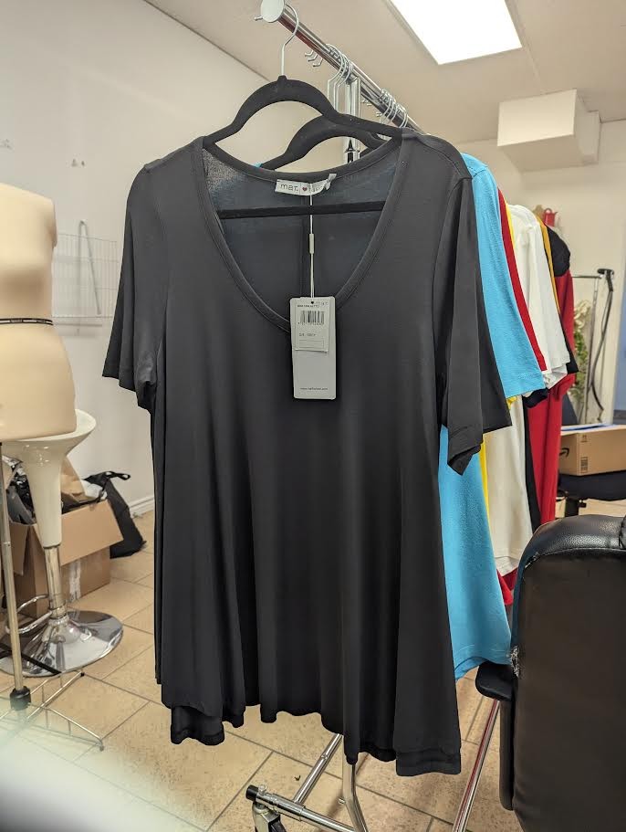 Grey basic top with rounded hem – Matte