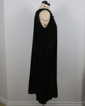 Black dress adorned with shimmering sequins - Angel Circle