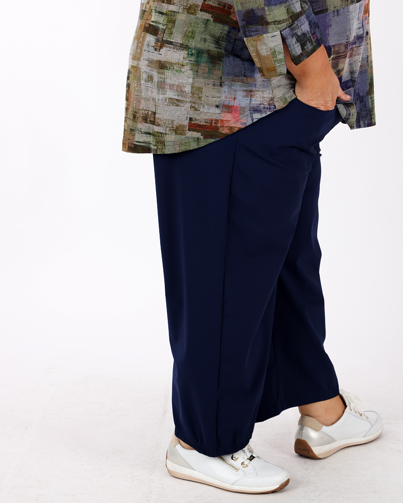 Navy Pants Lama - G!OZE