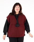 Burgundy V-neck knit tank top – MAT