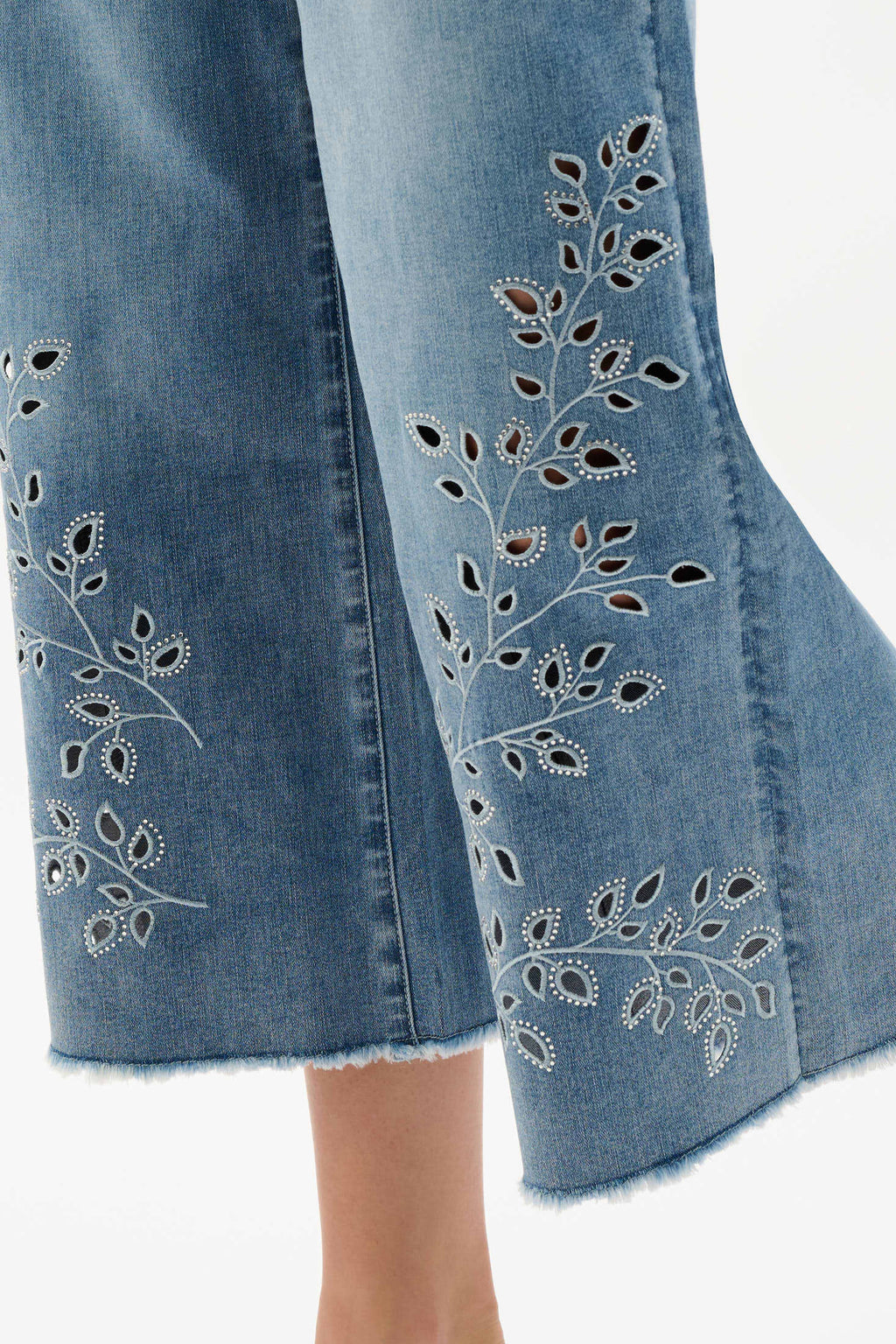 Jean court brodé en denim Repreve®  - Joseph Ribkoff
