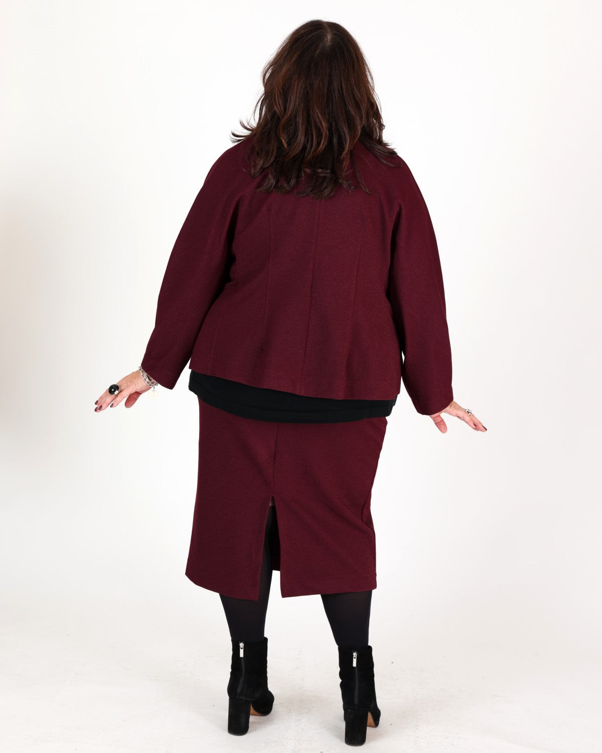 Héra burgundy straight midi skirt with back slit – MAT