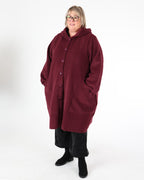 Manteau long à capuchon Alcazar Bordeaux – G!OZE